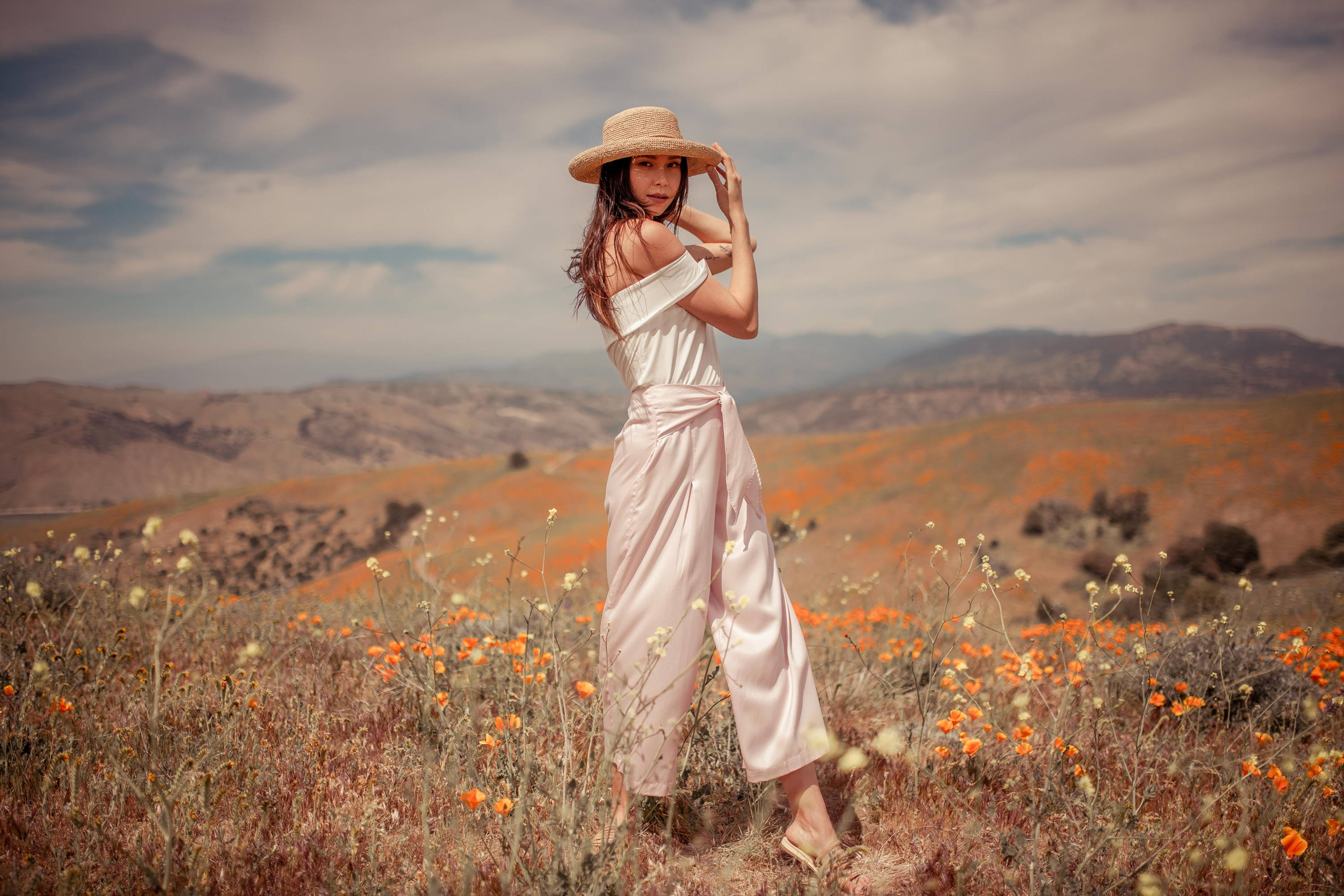 model in hemp top and hemp pants